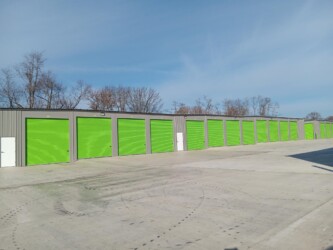 Large drive-up storage units in Campbellsville, KY at 3 Key Storage