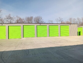 Large drive-up storage units in Campbellsville, KY at 3 Key Storage