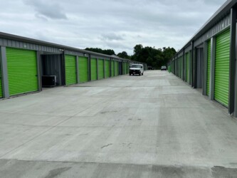 Wide Drive thru aisles at 3 Key Self Storage